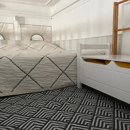 Parenthèse En Appartement *
